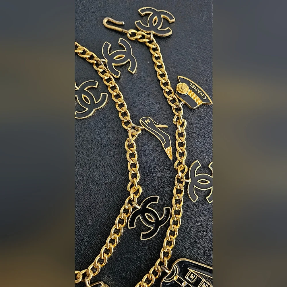 Chanel Rare 15 Large Charm Vintage Necklace Belt